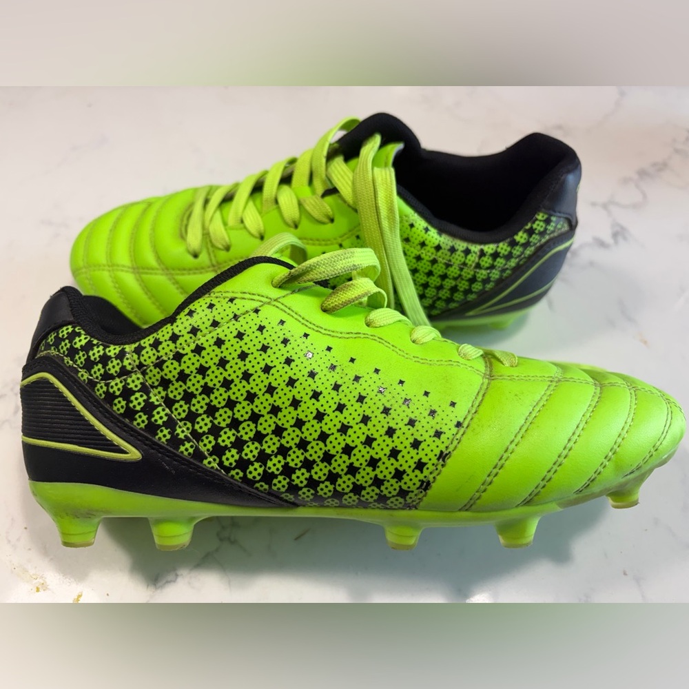 Kids Neon Green Soccer Cleats